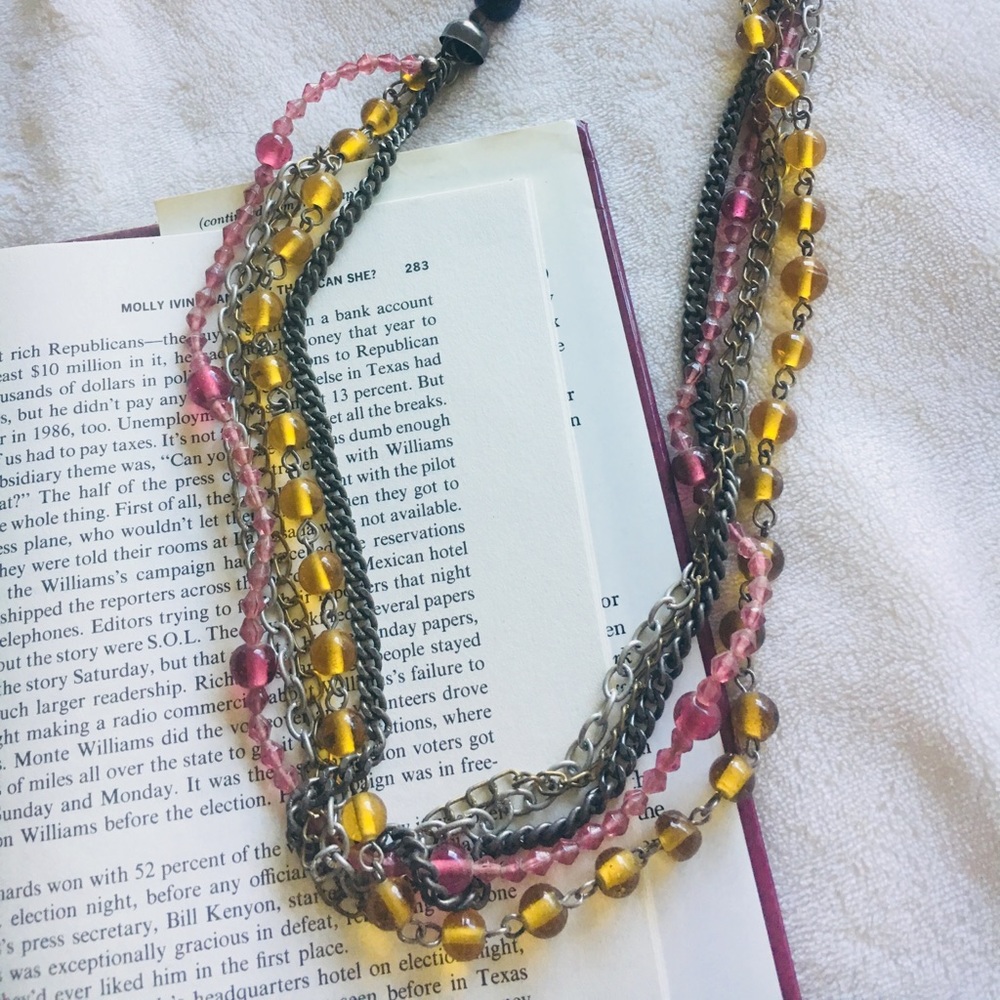 Women beautiful necklace